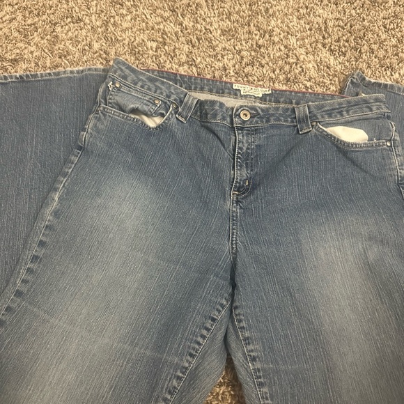 Tommy Hilfiger Boyfriend Jeans - Picture 4 of 4